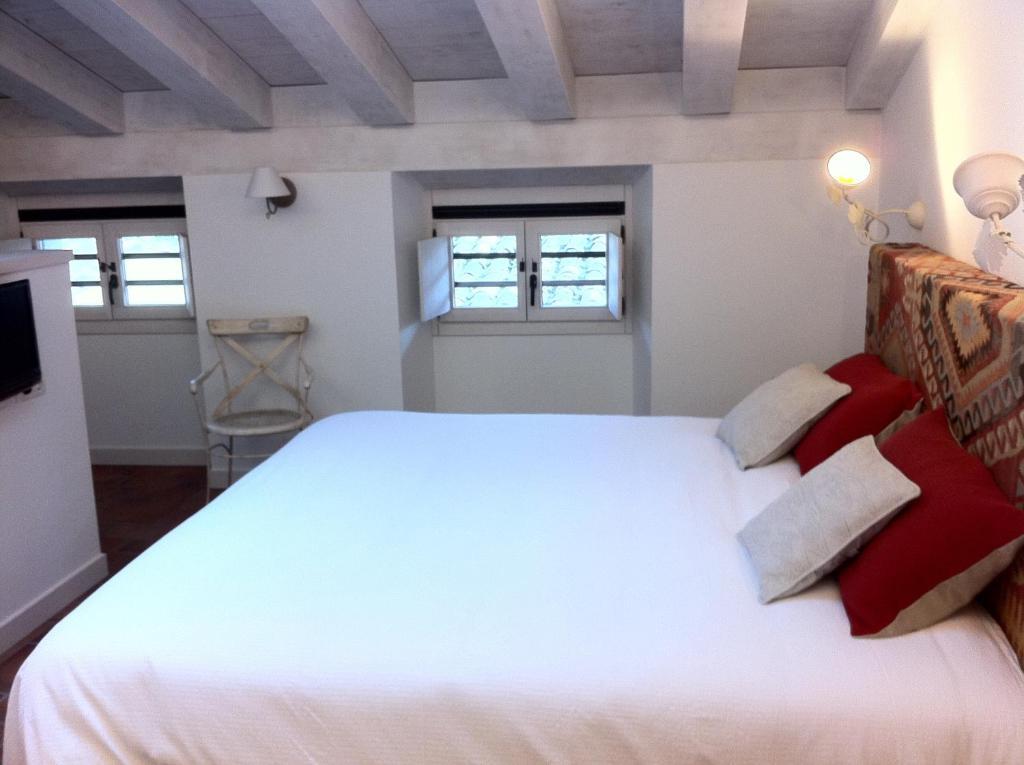 Hotel El Cerco Puente La Reina Ngoại thất bức ảnh